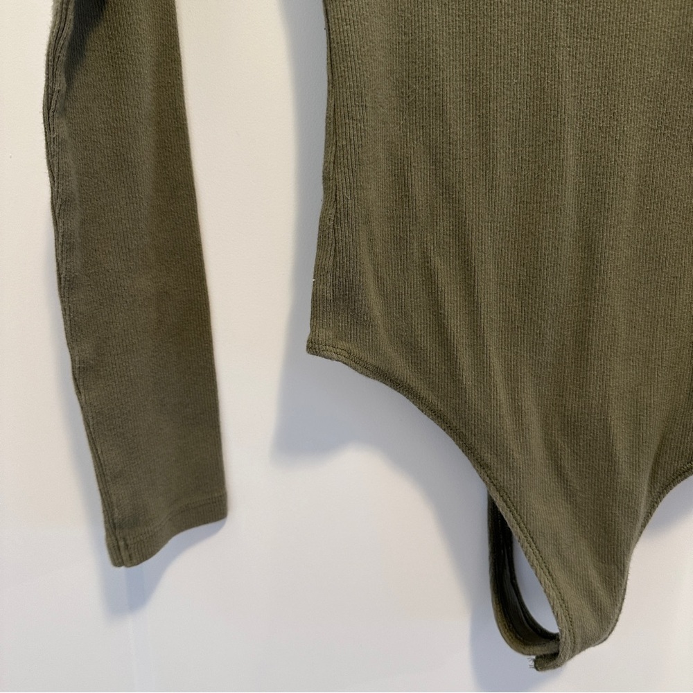Abercrombie & Fitch Olive Green Ribbed Bodysuit Size XS Women’s - Picture 3 of 12